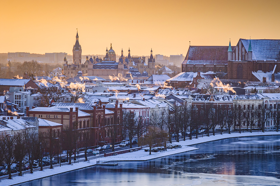 images/gallery/2-Mecklenburg-Vorpommern/3-SchwerinuUmgebung/2-Stadtgebiet/DJI_20260111085639_0615_D.jpg